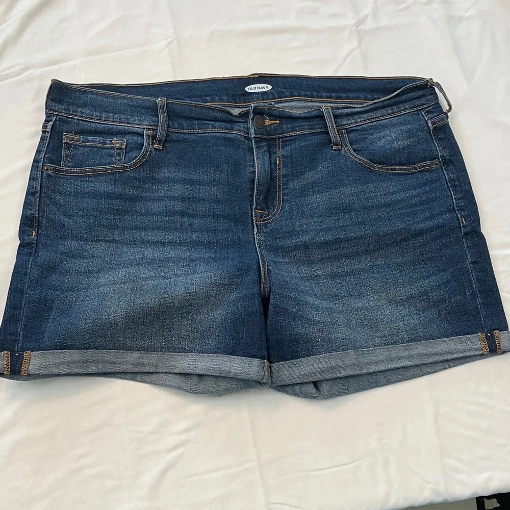 Old Navy Dark Blue Jean Shorts - Picture 1 of 6